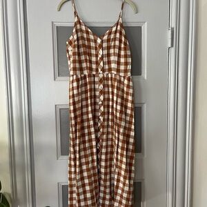 Brown and White Checkered midi-dress. Size S. linen blend